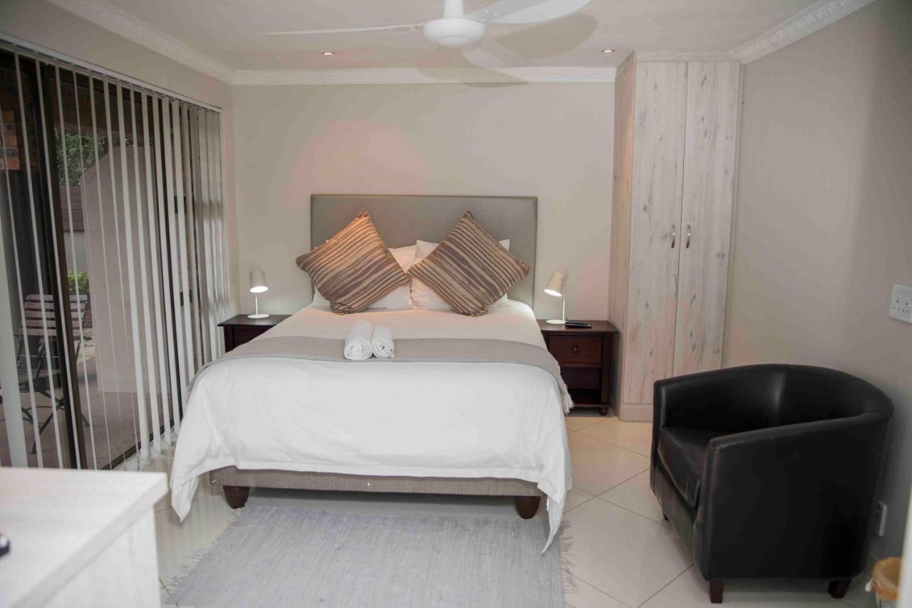 Palmwood Guesthouse Amanzimtoti Exterior foto